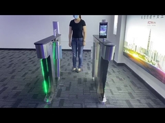 Barreras de control de acceso de vidrio orgánico Puerta batiente AC220V Con múltiples modos de paso